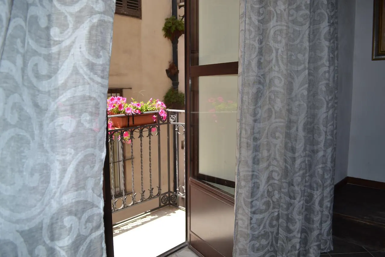 Sunflower Garden Palermo 0*,